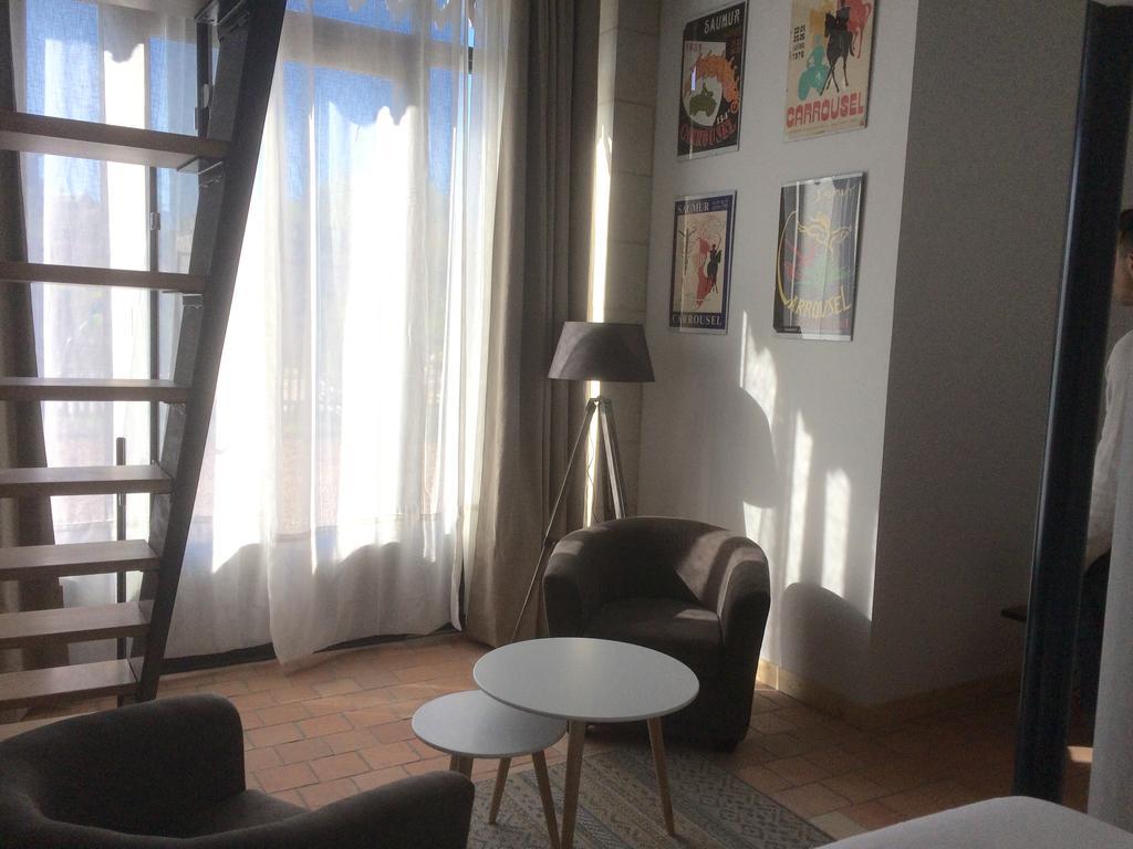 Chambre D' Hotes La Lucasserie 쏘뮤흐 외부 사진